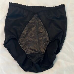 Luleh Medium Black High-Waisted Briefs shape wear tummy control